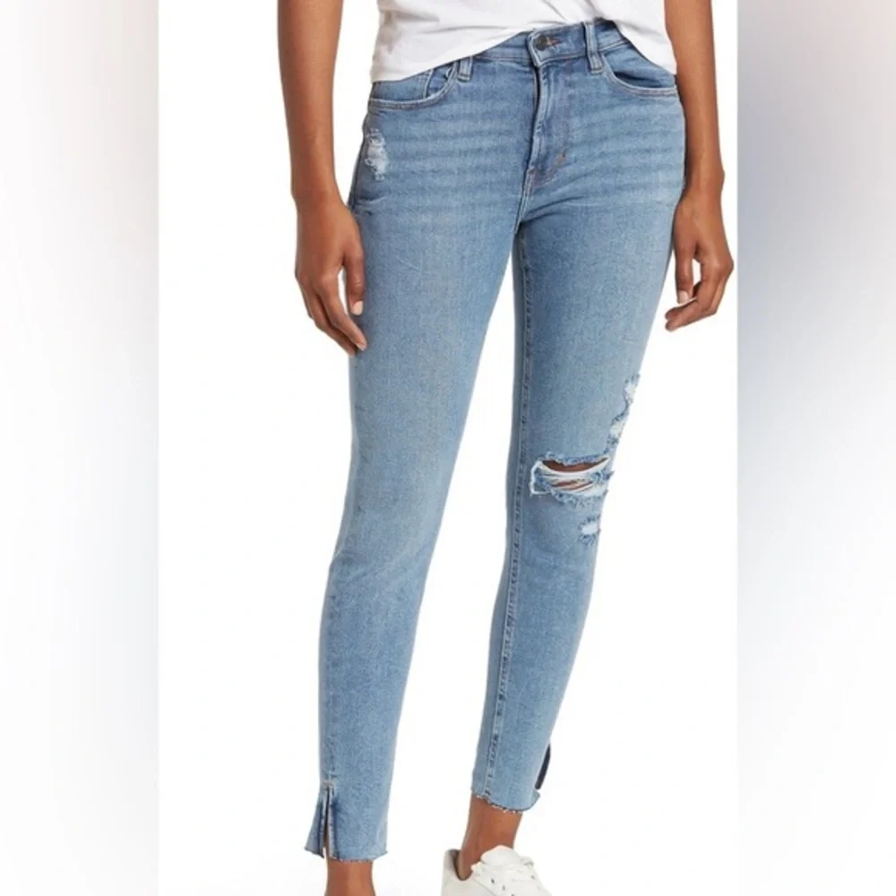 Kensie Blue Skinny Jeans with Distressed Details